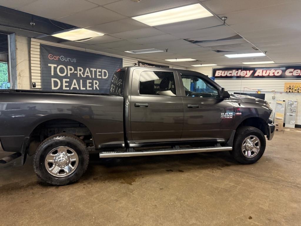 RAM 2500 Tradesman Crew Cab SWB 4WD 2016