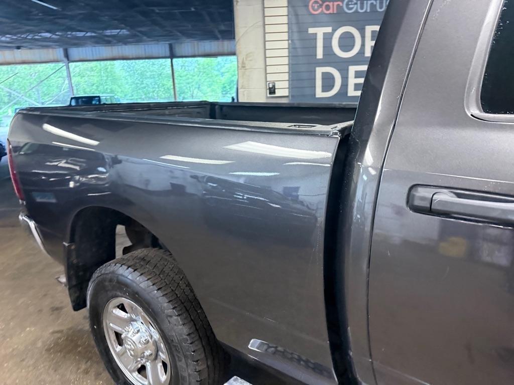 RAM 2500 Tradesman Crew Cab SWB 4WD 2016