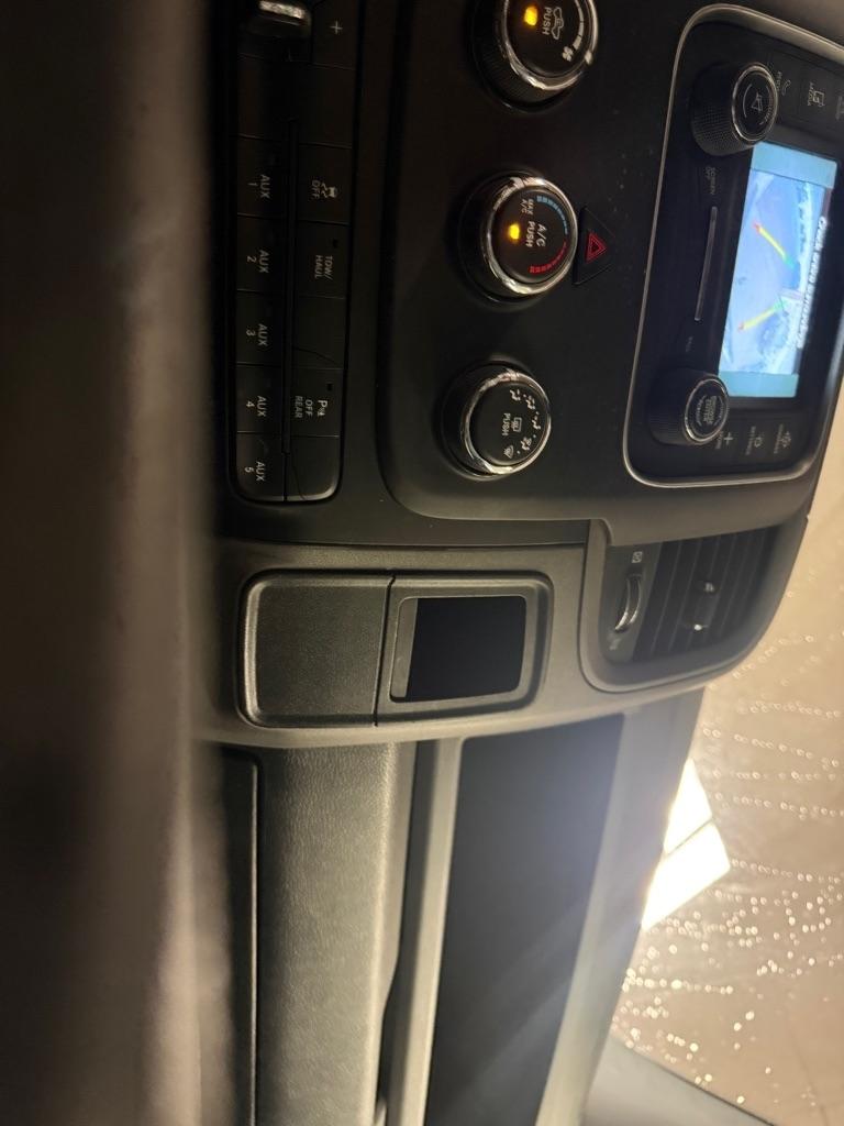 RAM 2500 Tradesman Crew Cab SWB 4WD 2016