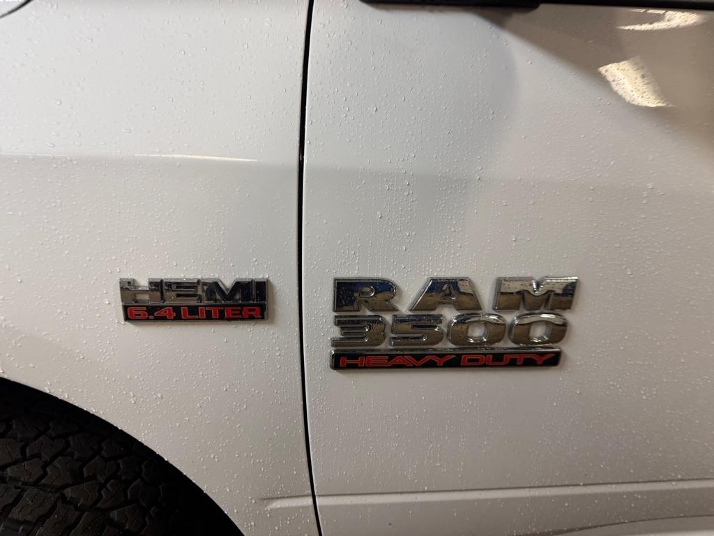 RAM 3500 Tradesman Crew Cab 4WD 2015