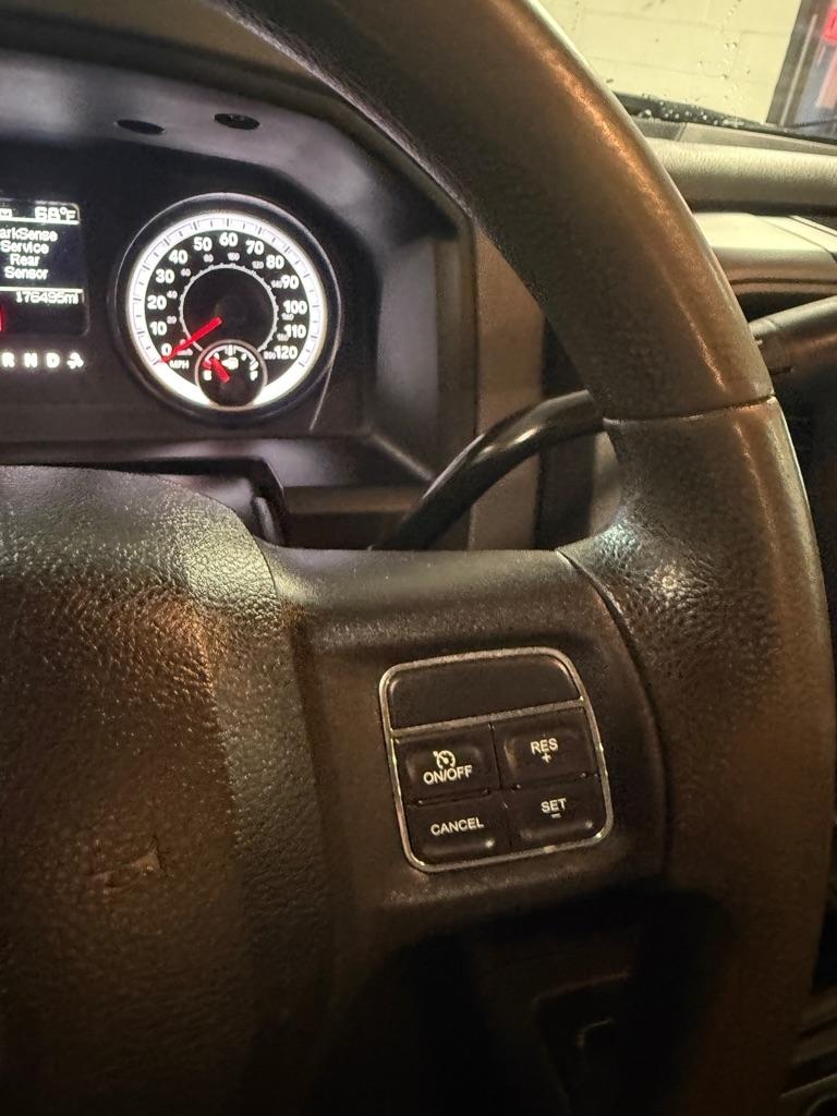 RAM 3500 Tradesman Crew Cab 4WD 2015