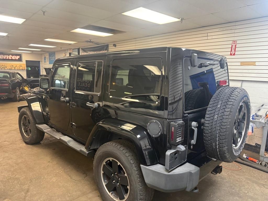 Jeep Wrangler Unlimited Sahara 4WD 2012