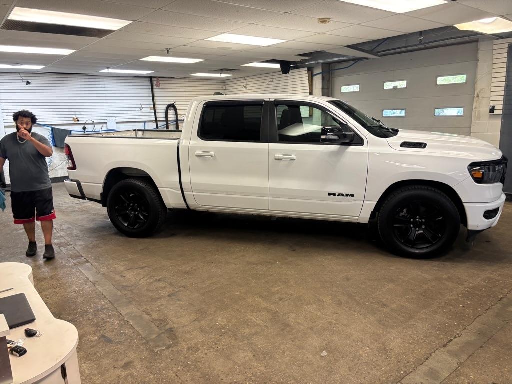 RAM 1500 Big Horn Crew Cab SWB 4WD 2021