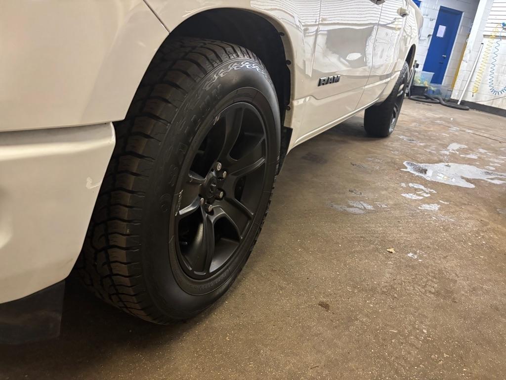 RAM 1500 Big Horn Crew Cab SWB 4WD 2021
