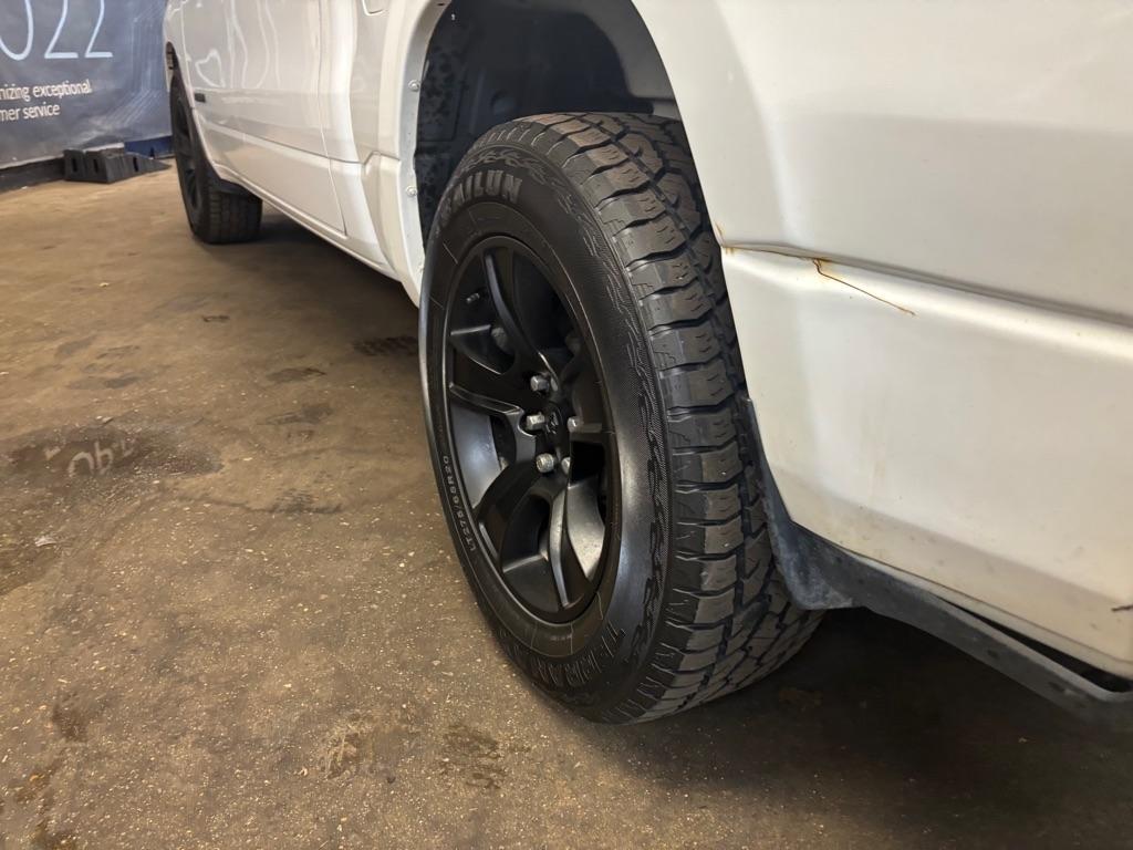 RAM 1500 Big Horn Crew Cab SWB 4WD 2021