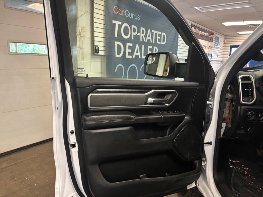 RAM 1500 Big Horn Crew Cab SWB 4WD 2021