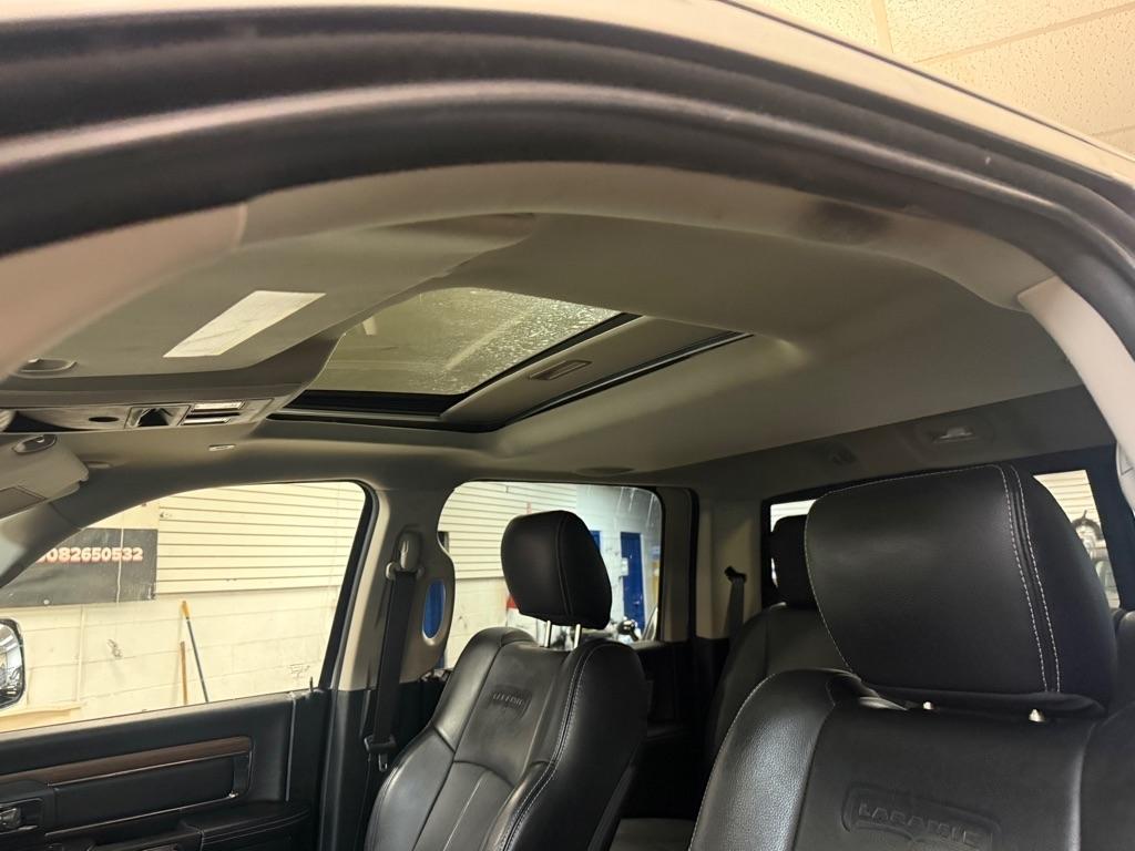 RAM 1500 Laramie Crew Cab SWB 4WD 2018