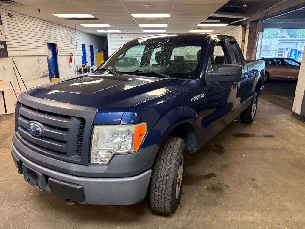Ford F-150 XL SuperCab 6.5-ft. Bed 4WD 2009