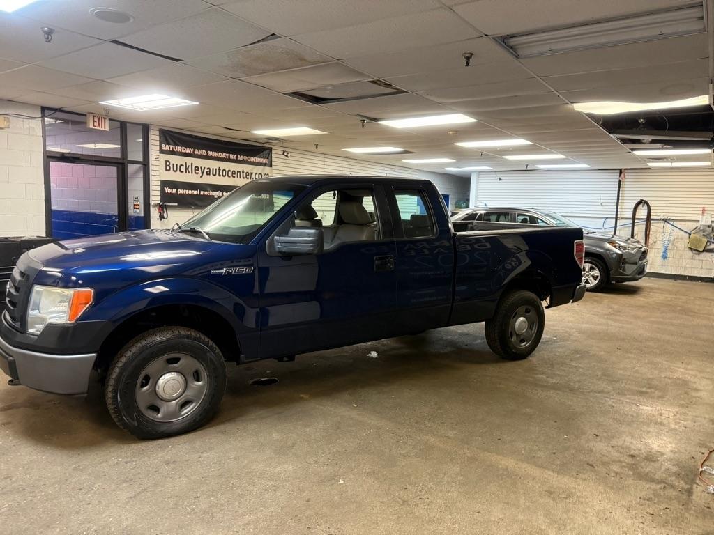 Ford F-150 XL SuperCab 6.5-ft. Bed 4WD 2009