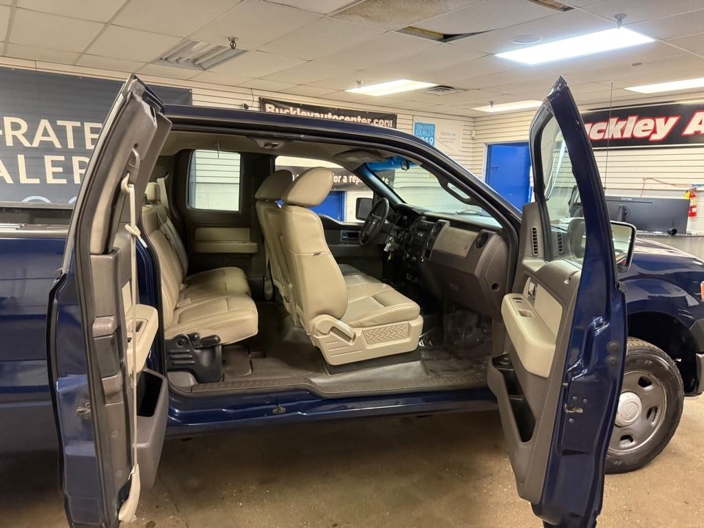 Ford F-150 XL SuperCab 6.5-ft. Bed 4WD 2009