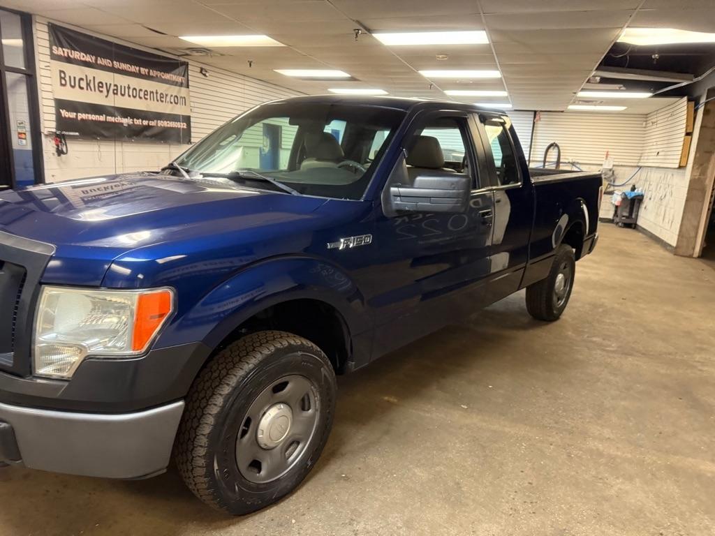 Ford F-150 XL SuperCab 6.5-ft. Bed 4WD 2009