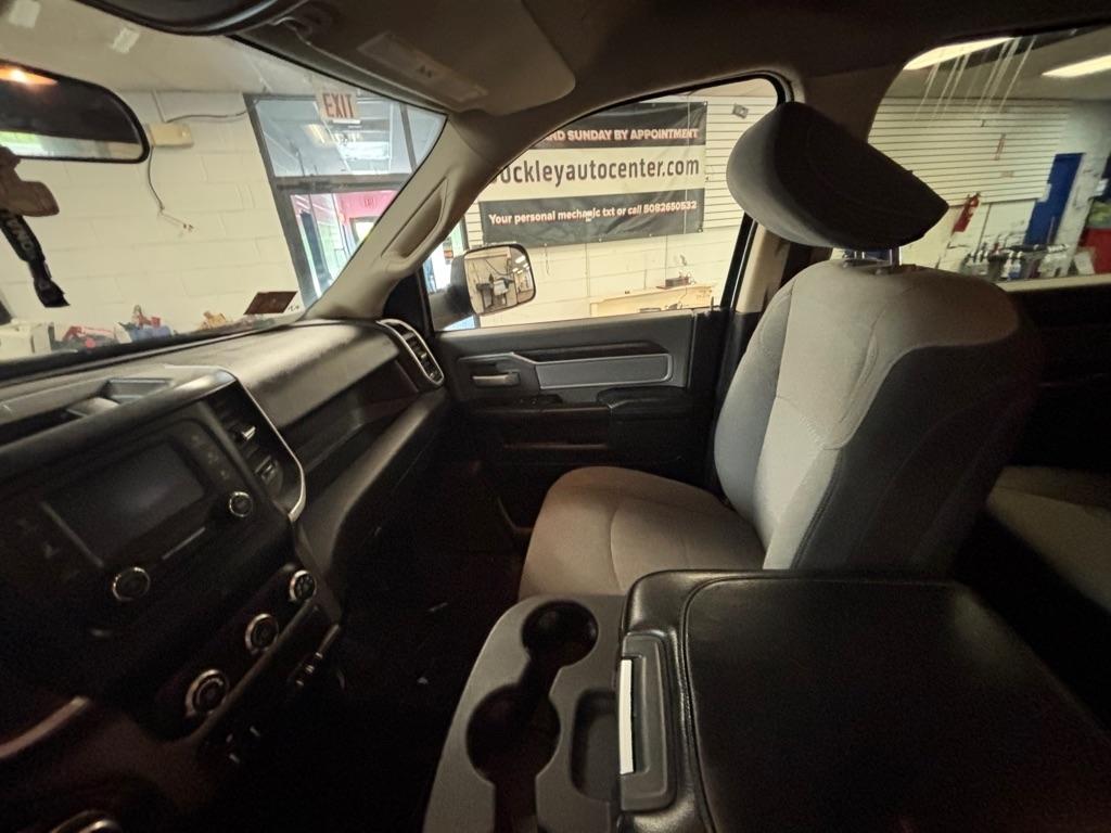 RAM 2500 Tradesman Crew Cab SWB 4WD 2019