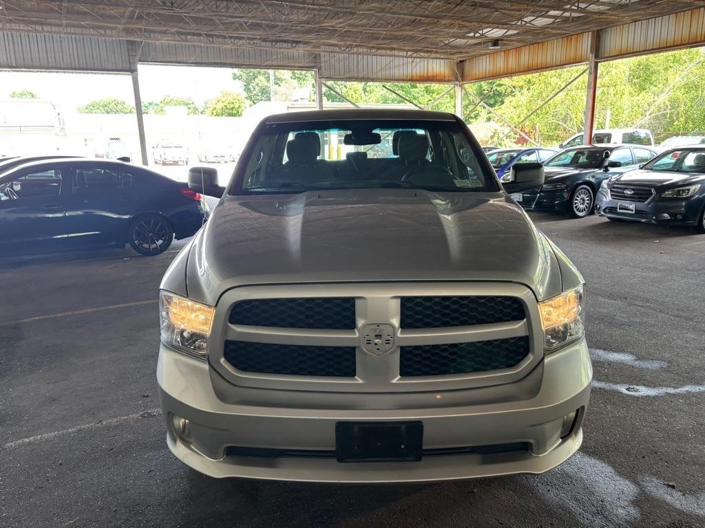 RAM 1500 Tradesman Quad Cab 4WD 2016