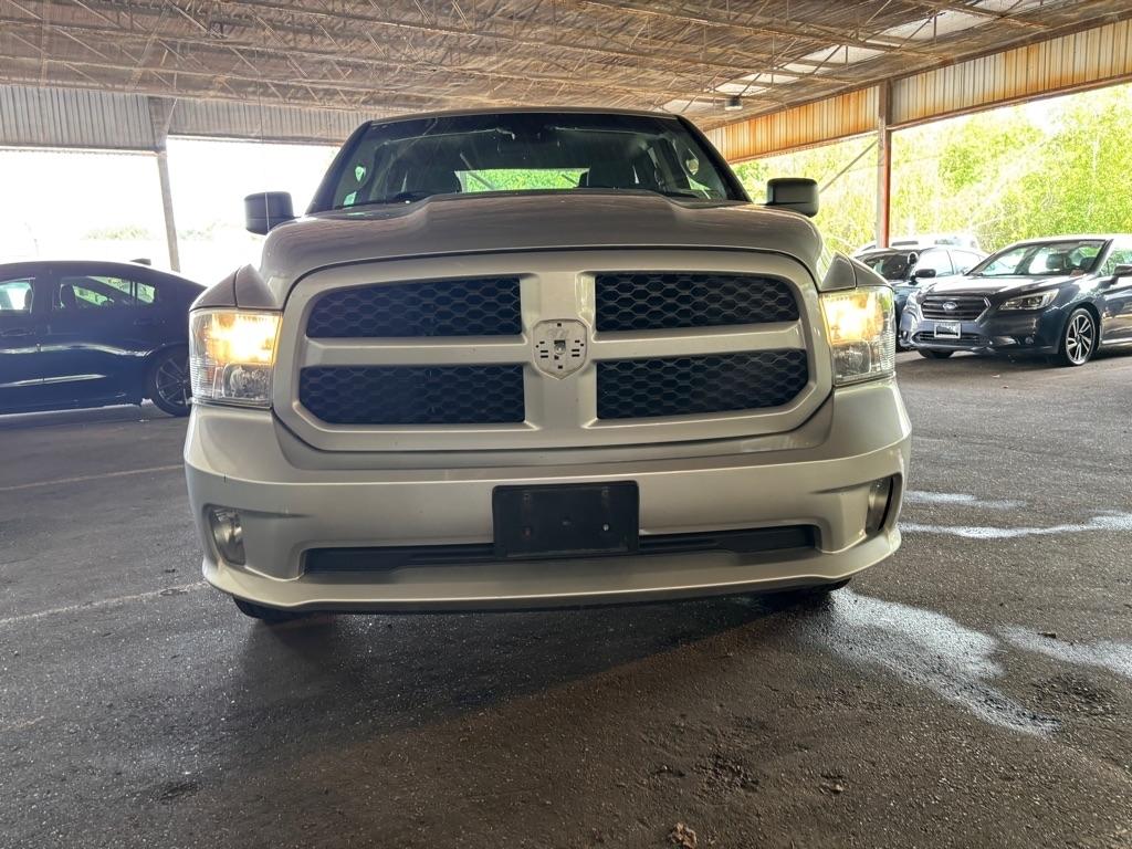 RAM 1500 Tradesman Quad Cab 4WD 2016