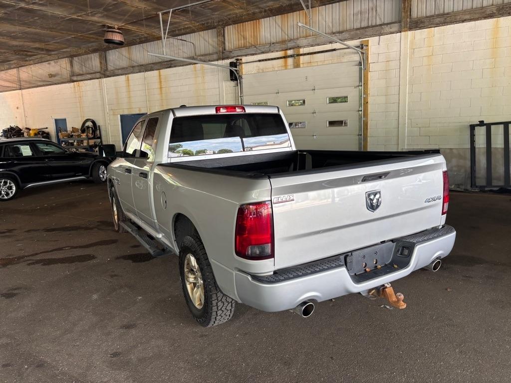 RAM 1500 Tradesman Quad Cab 4WD 2016