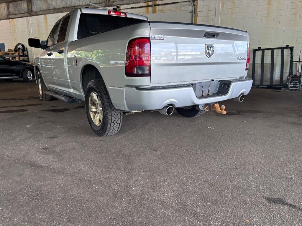RAM 1500 Tradesman Quad Cab 4WD 2016