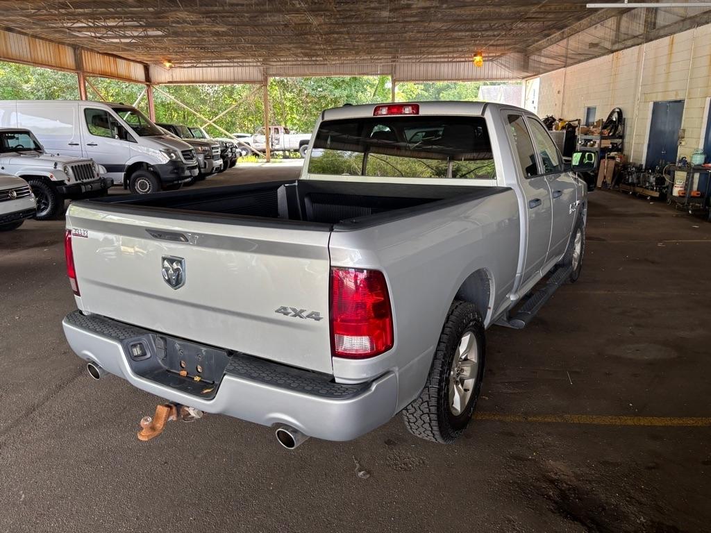 RAM 1500 Tradesman Quad Cab 4WD 2016