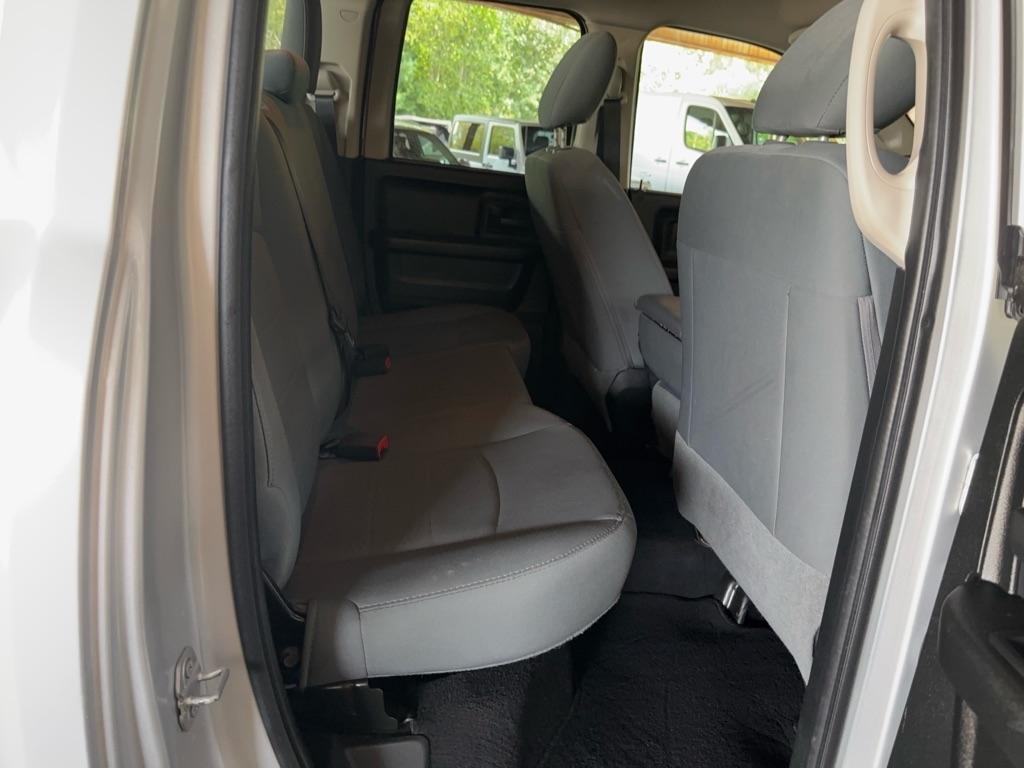 RAM 1500 Tradesman Quad Cab 4WD 2016