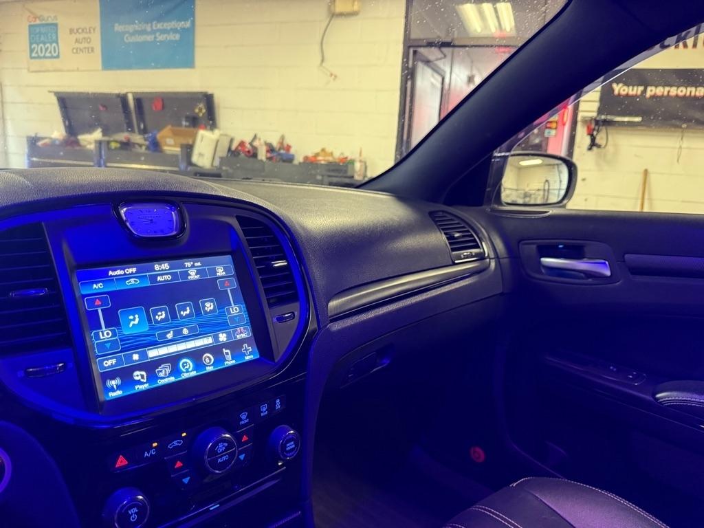 Chrysler 300 S V8 AWD 2012