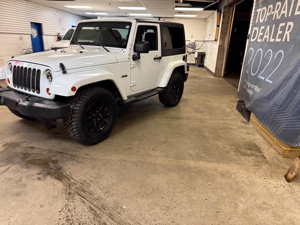 Jeep Wrangler Sahara 4WD 2013