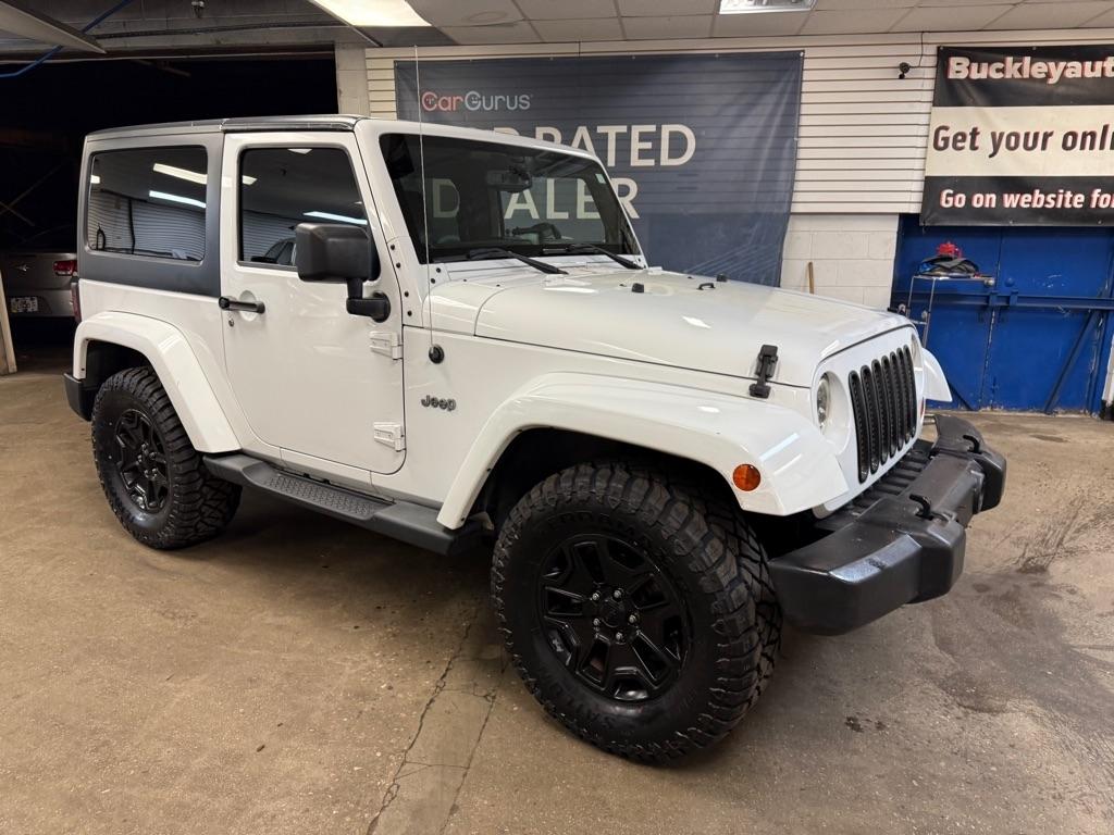 Jeep Wrangler Sahara 4WD 2013
