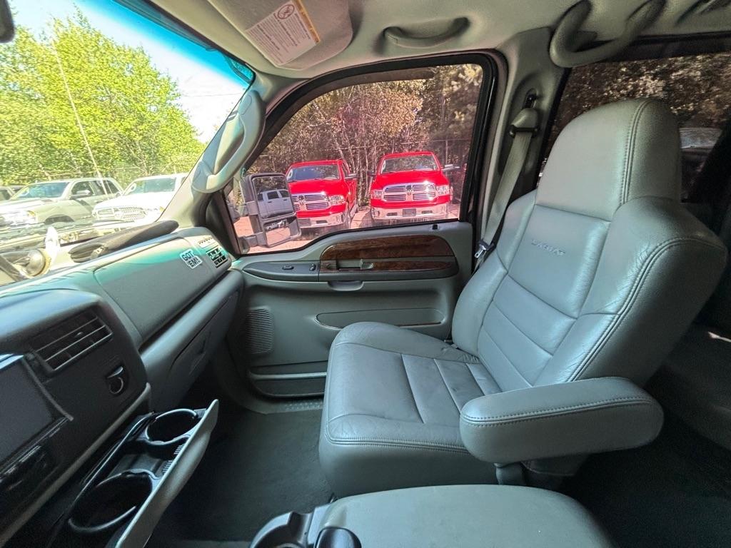 Ford F-350 SD XL Crew Cab 4WD 2004