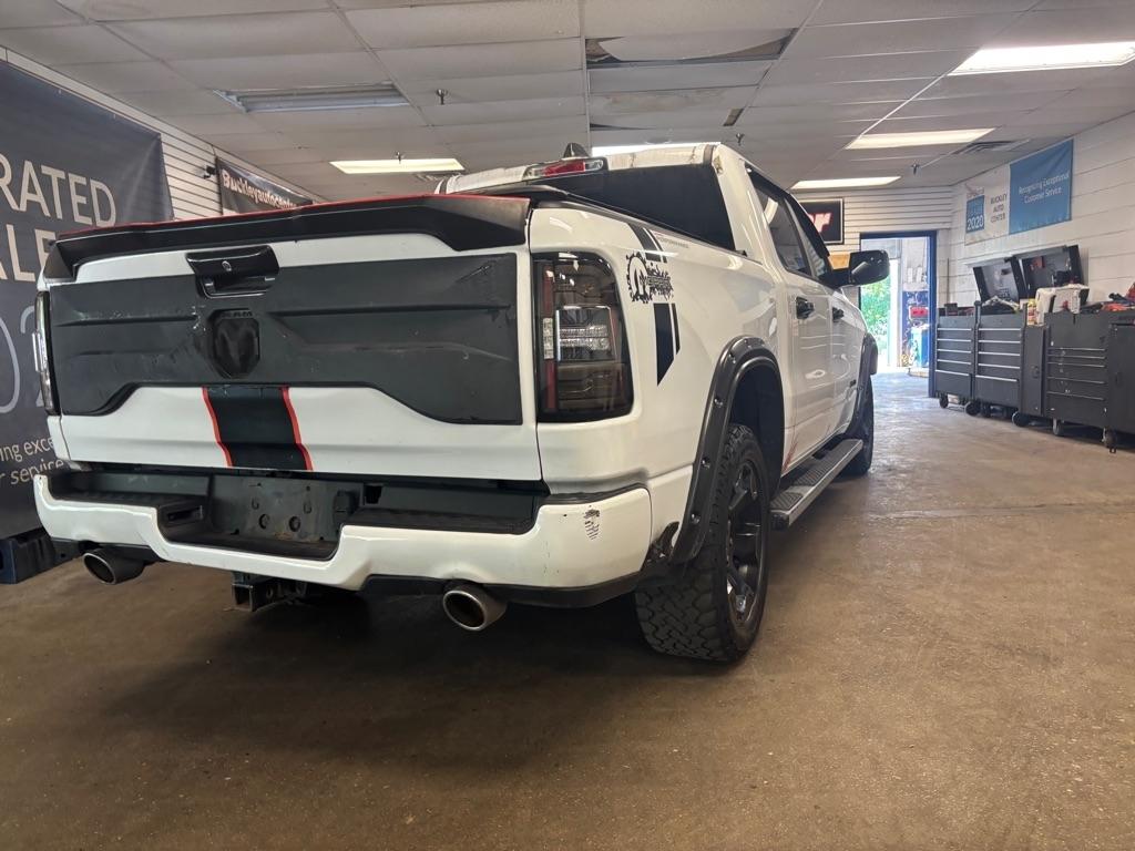 RAM 1500 Big Horn Crew Cab SWB 4WD 2019