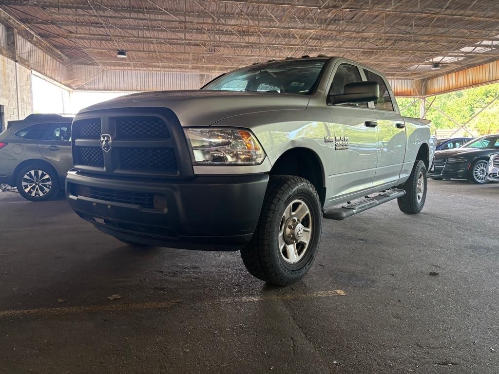 RAM 2500 Tradesman Crew Cab SWB 4WD 2015