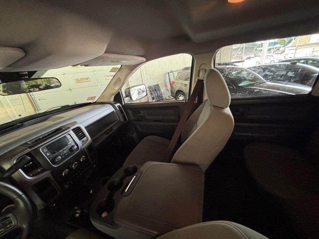RAM 2500 Tradesman Crew Cab SWB 4WD 2015