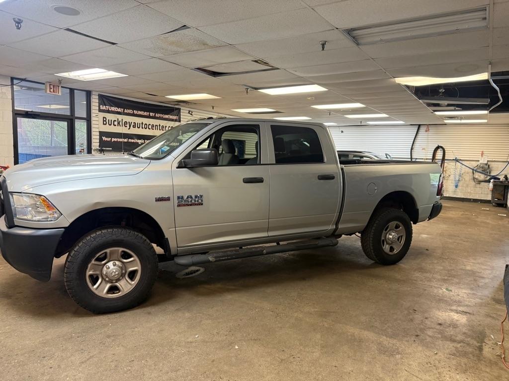 RAM 2500 Tradesman Crew Cab SWB 4WD 2015