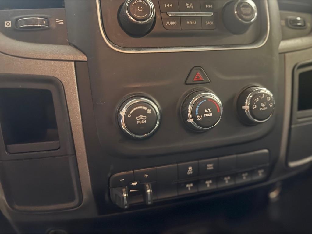 RAM 2500 Tradesman Crew Cab SWB 4WD 2015