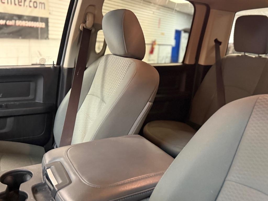 RAM 2500 Tradesman Crew Cab SWB 4WD 2015