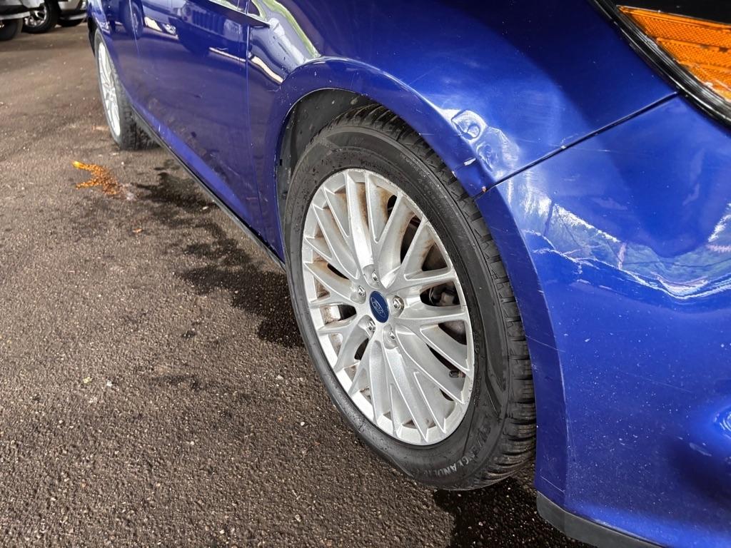 Ford Focus Titanium Hatch 2014