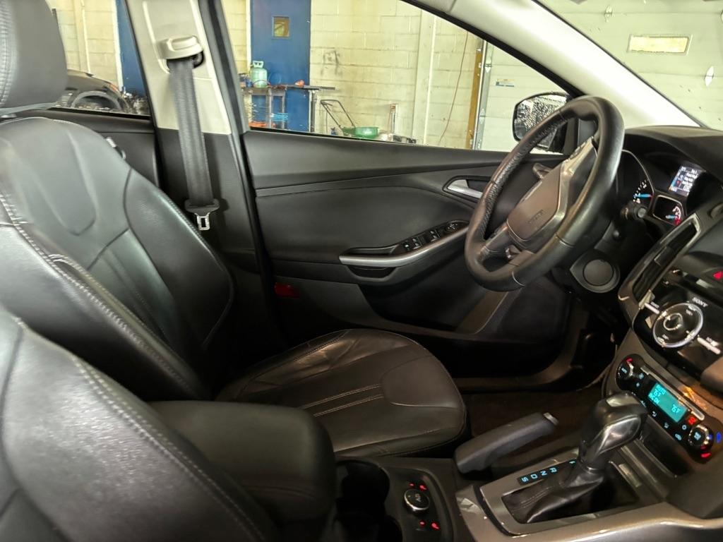 Ford Focus Titanium Hatch 2014
