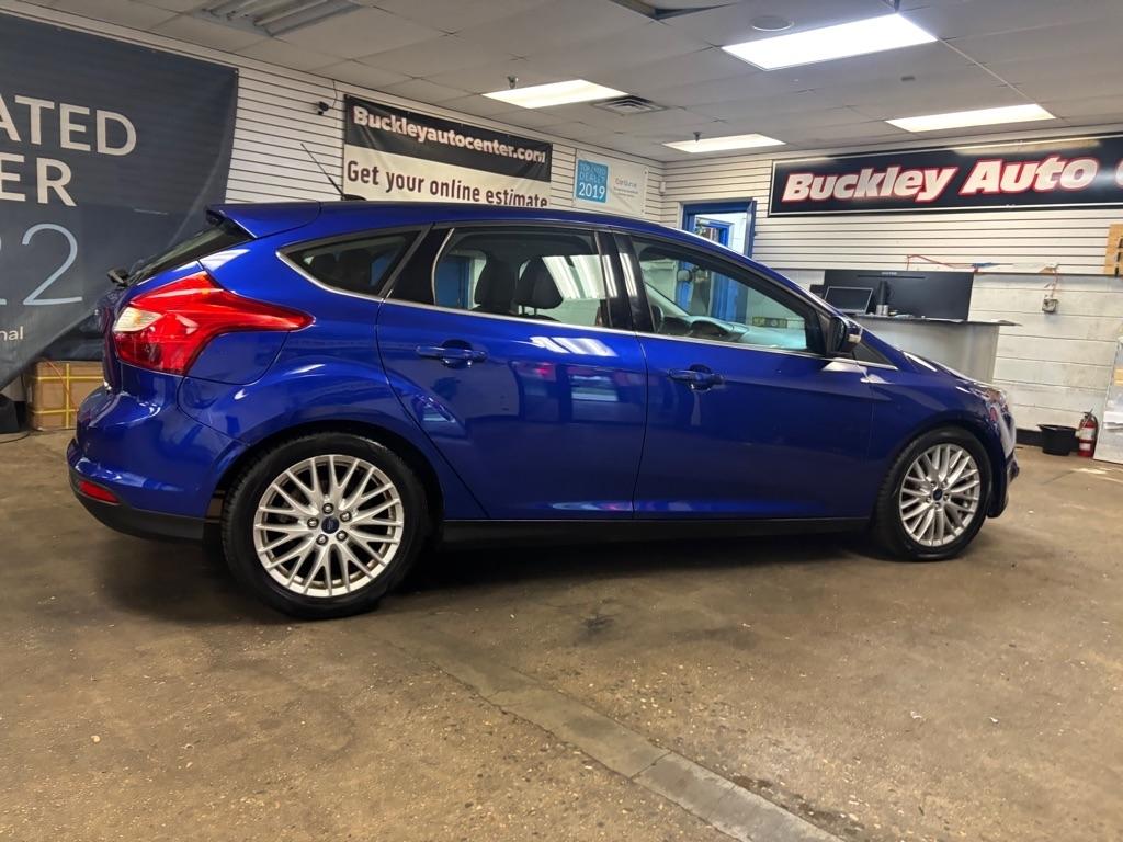 Ford Focus Titanium Hatch 2014