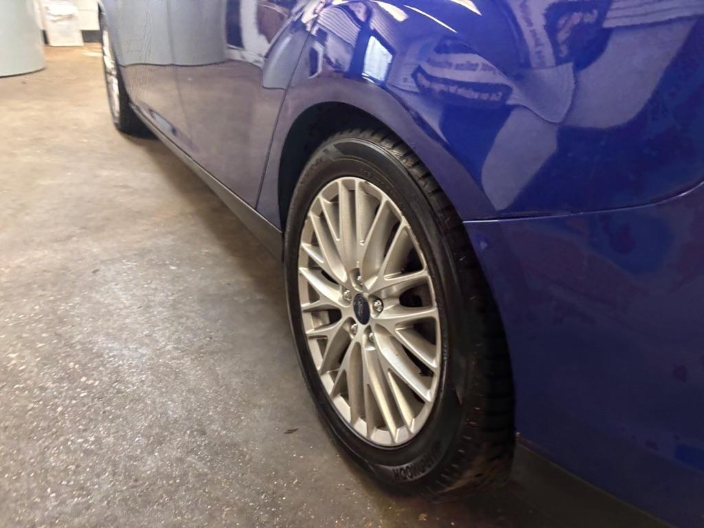 Ford Focus Titanium Hatch 2014