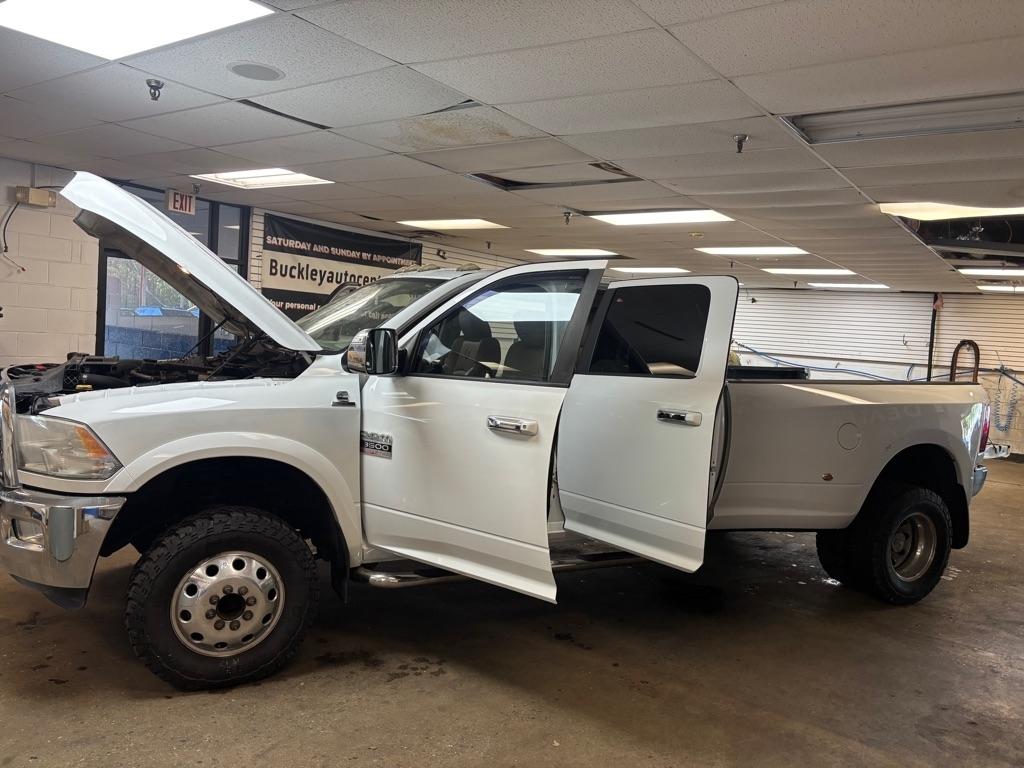 Dodge 3500 Laramie Crew Cab LWB 4WD DRW 2012