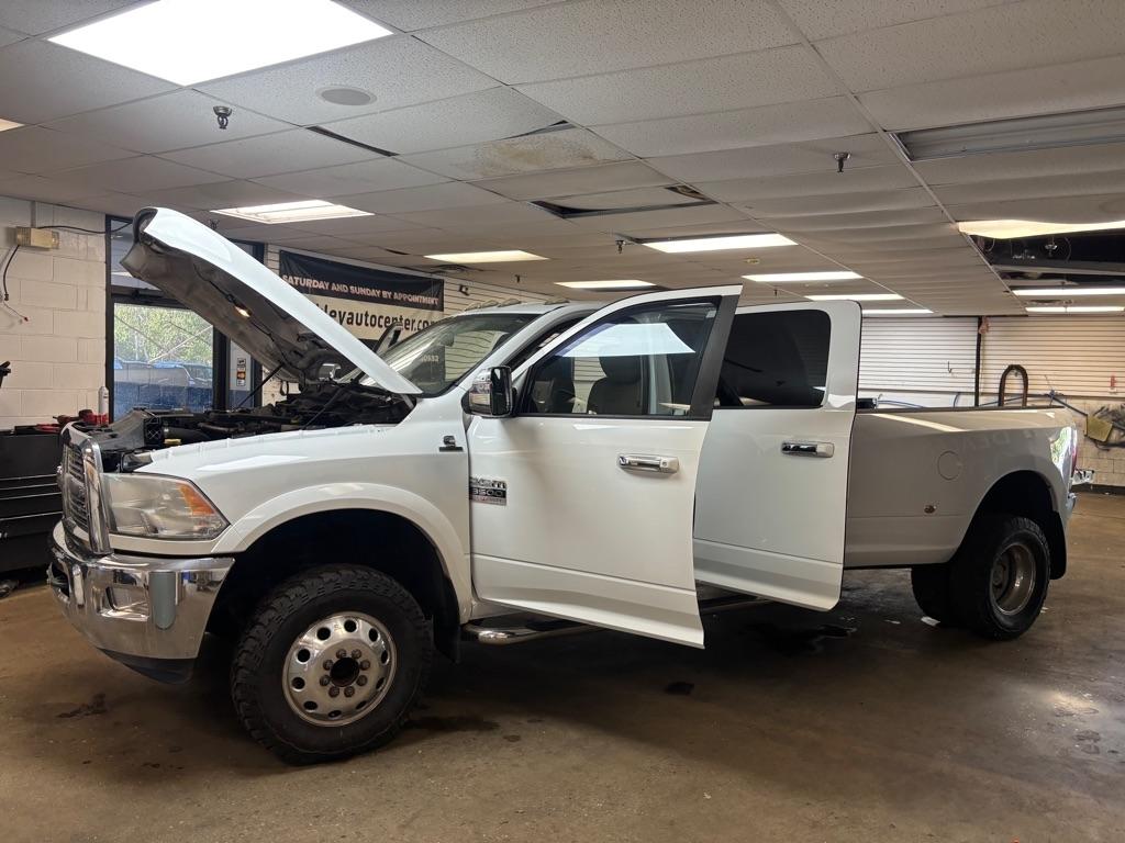 Dodge 3500 Laramie Crew Cab LWB 4WD DRW 2012