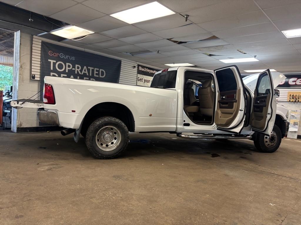 Dodge 3500 Laramie Crew Cab LWB 4WD DRW 2012