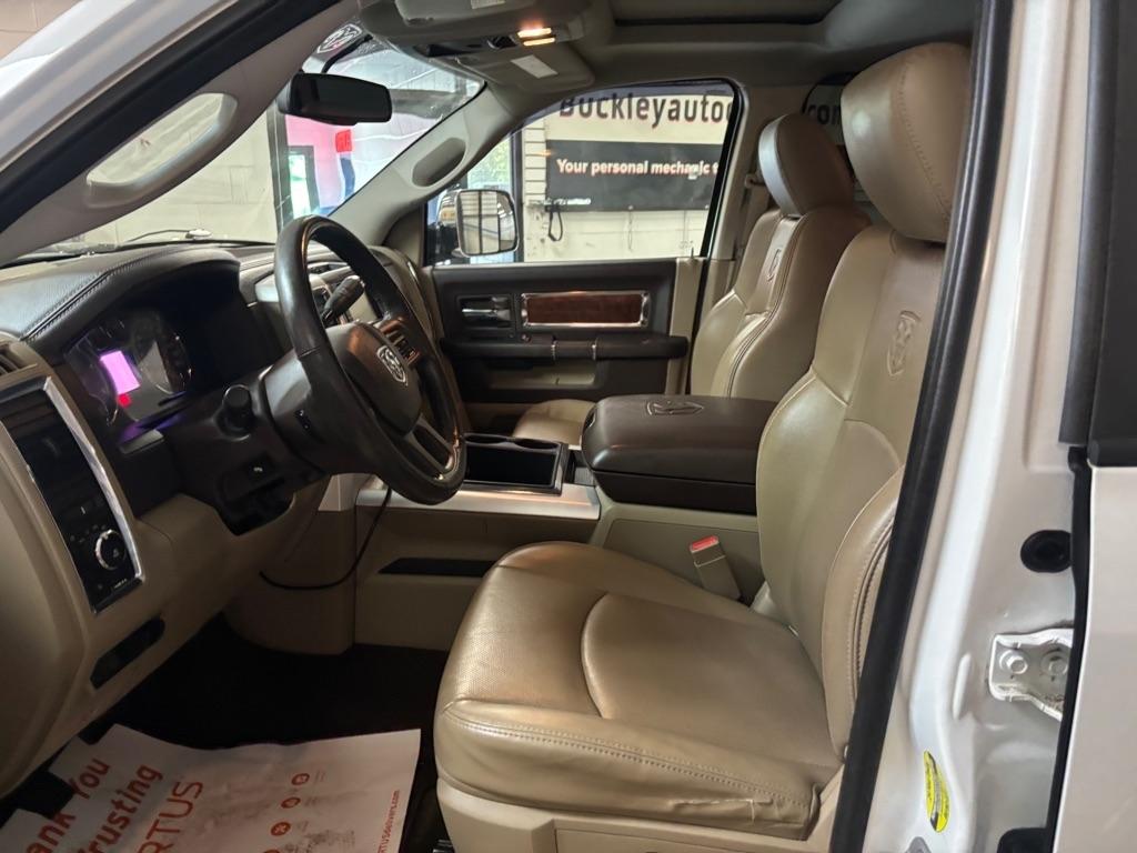 Dodge 3500 Laramie Crew Cab LWB 4WD DRW 2012