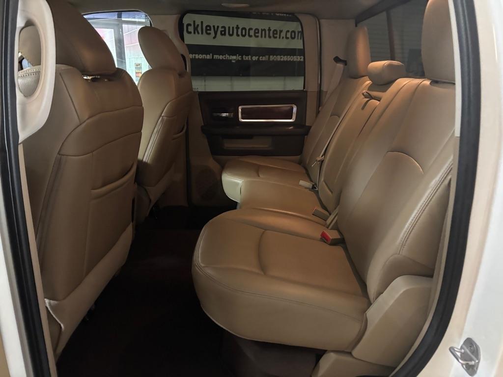 Dodge 3500 Laramie Crew Cab LWB 4WD DRW 2012