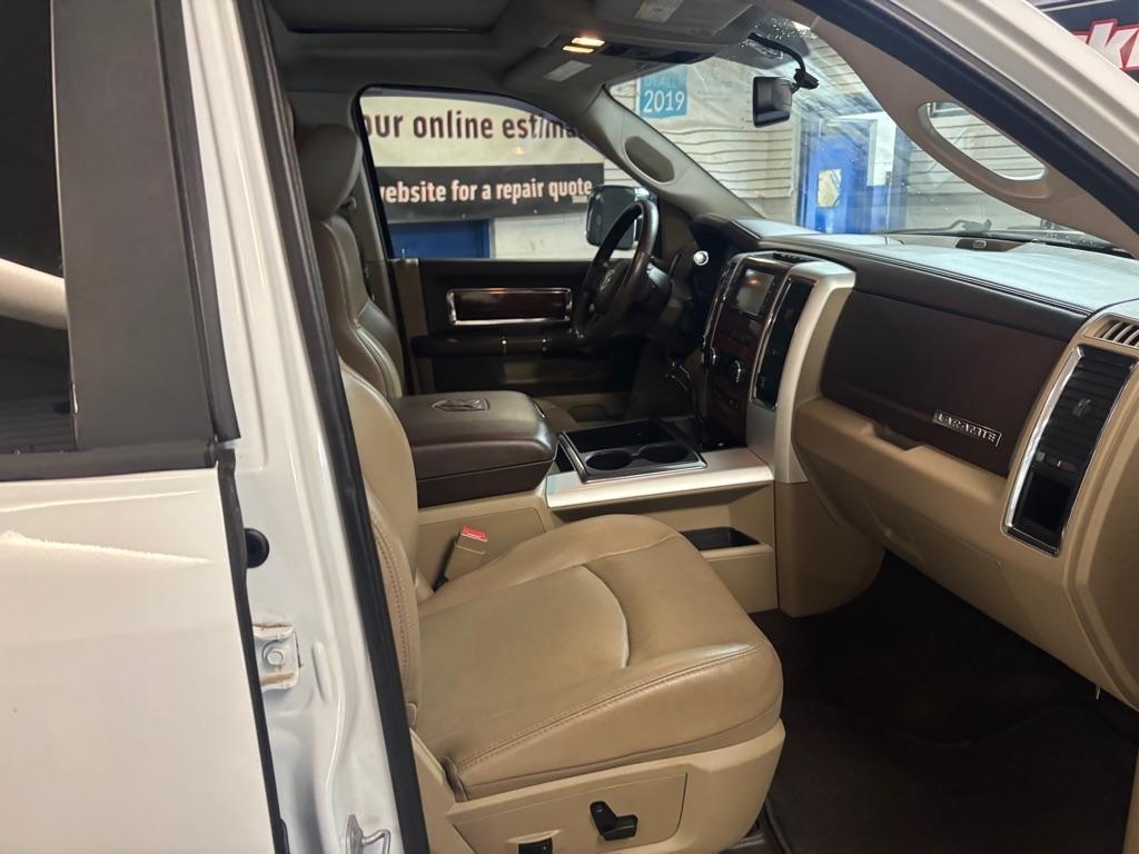 Dodge 3500 Laramie Crew Cab LWB 4WD DRW 2012