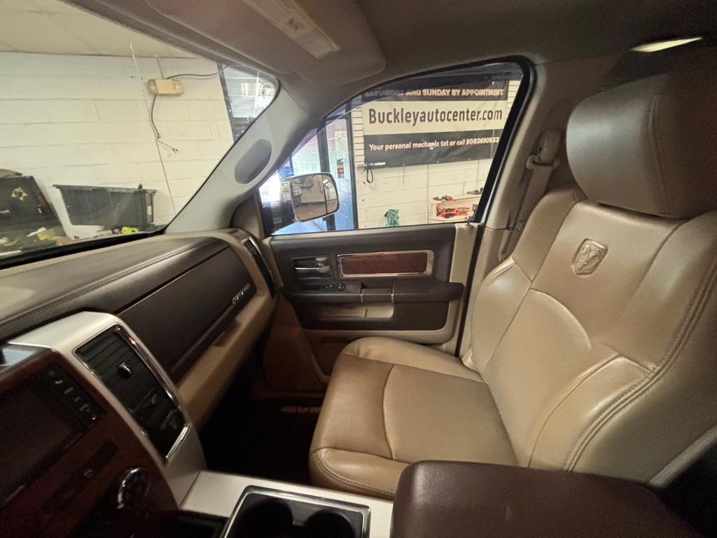Dodge 3500 Laramie Crew Cab LWB 4WD DRW 2012