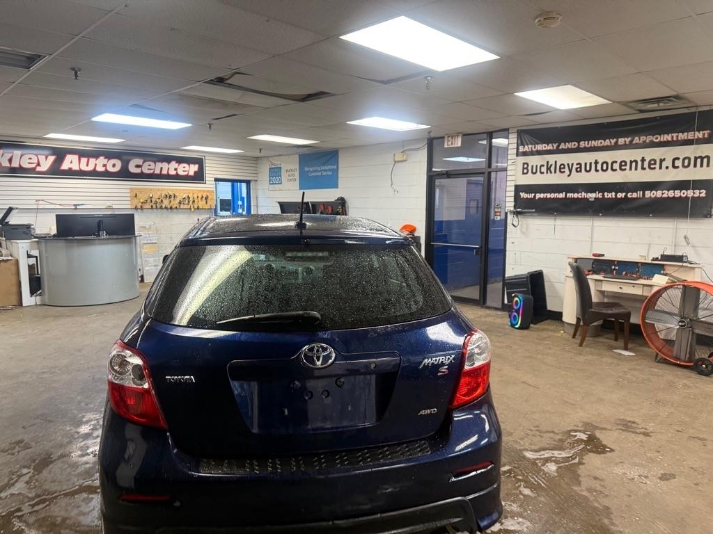 Toyota Matrix S AWD 4-Speed AT 2009
