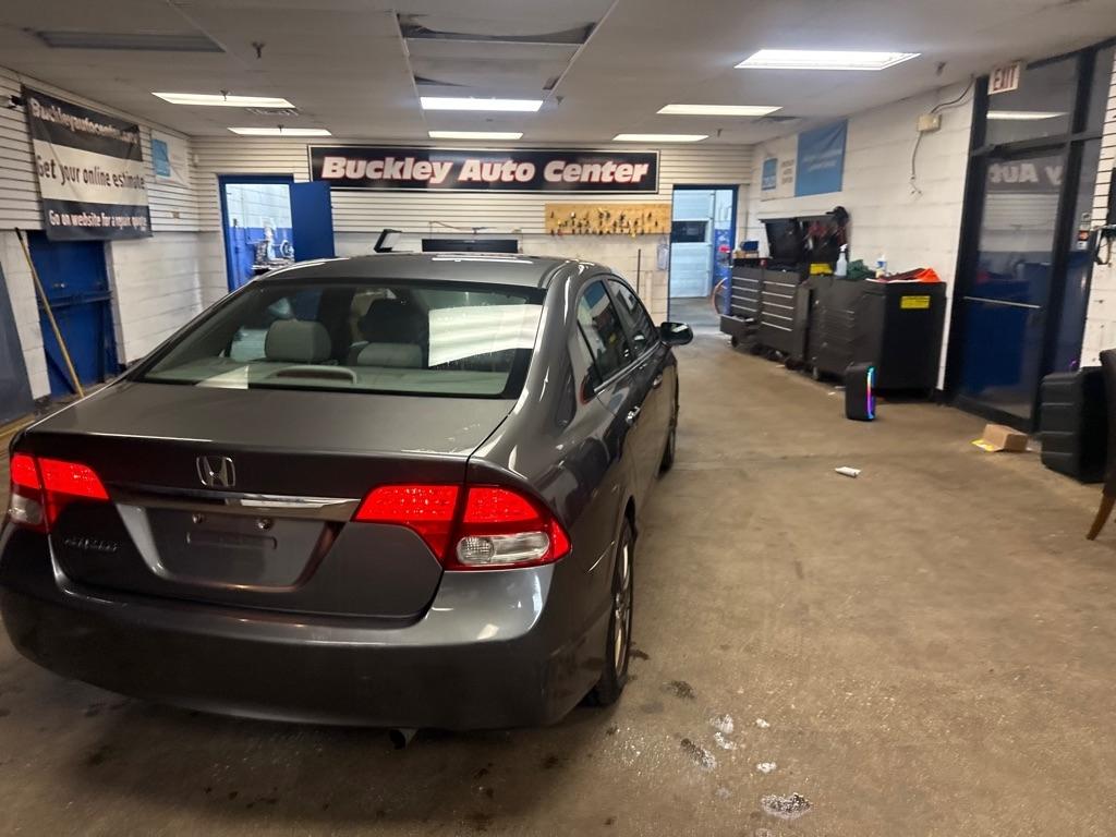 Honda Civic EX Sedan 5-Speed AT 2010