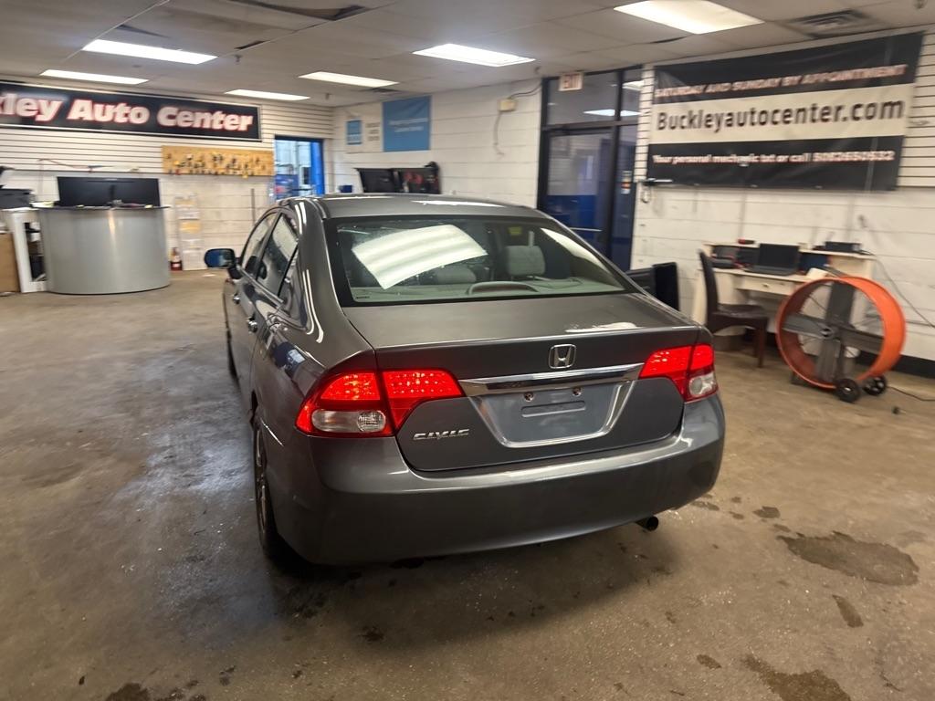 Honda Civic EX Sedan 5-Speed AT 2010