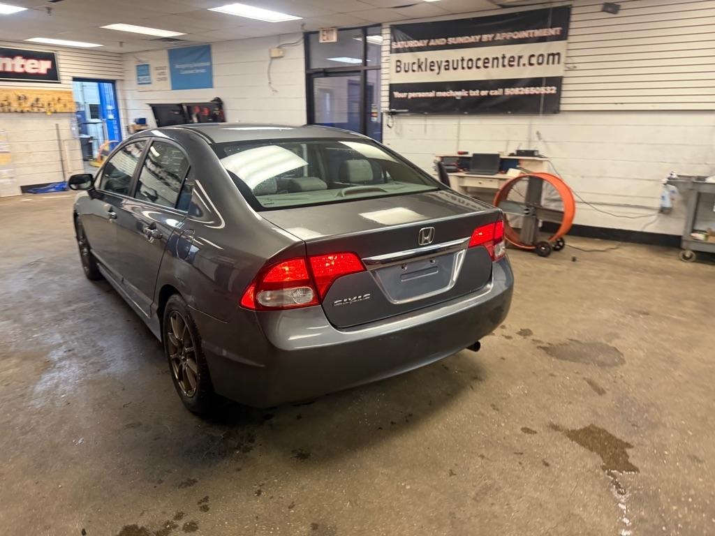 Honda Civic EX Sedan 5-Speed AT 2010