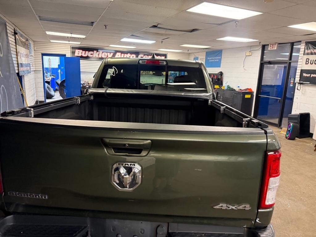 RAM 1500 Big Horn Crew Cab SWB 4WD 2021