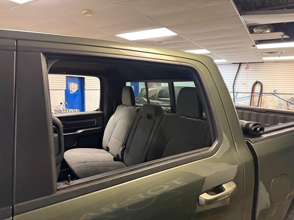RAM 1500 Big Horn Crew Cab SWB 4WD 2021
