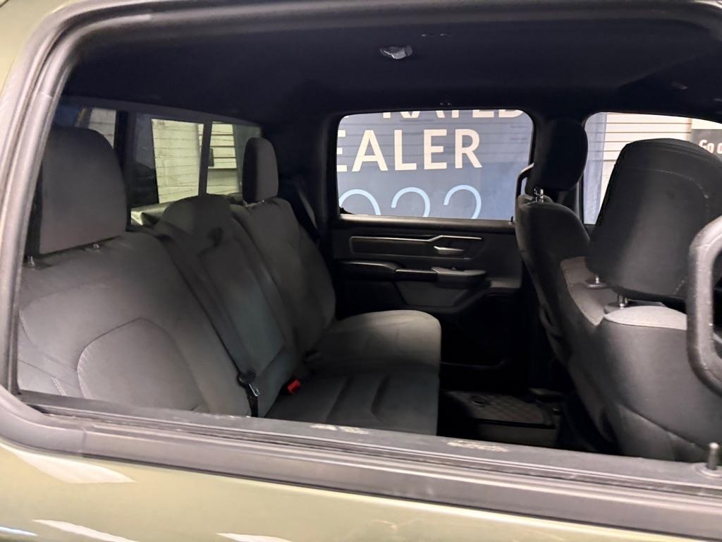 RAM 1500 Big Horn Crew Cab SWB 4WD 2021